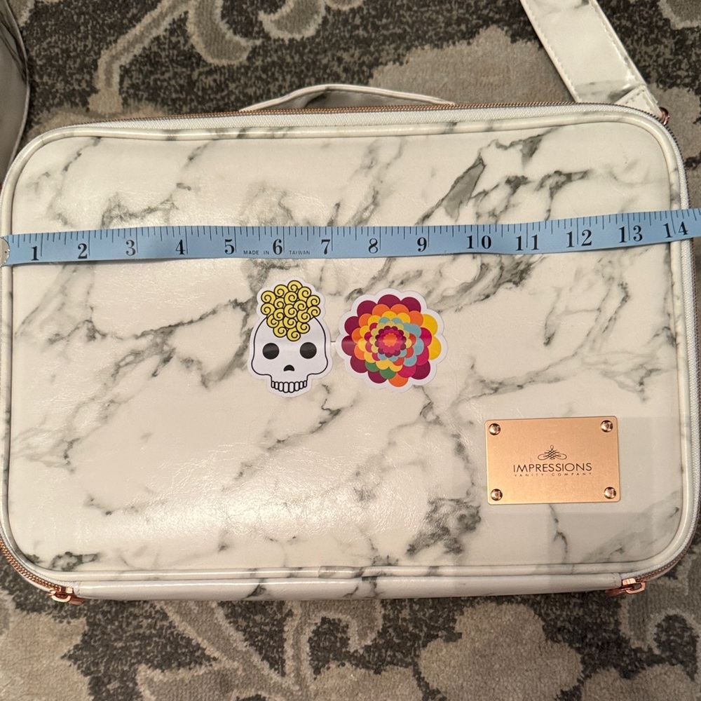 Impressions White Marble Organizer make up case